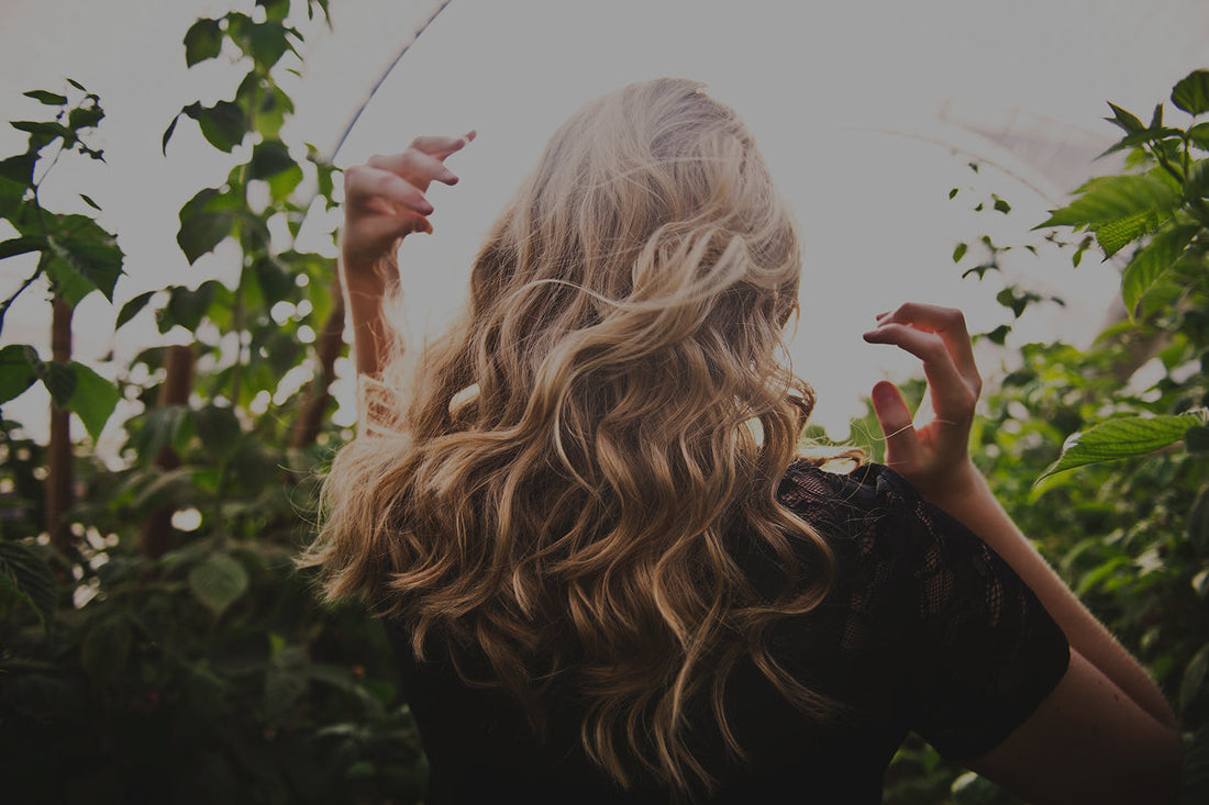 ¿Cuánto crece el pelo al mes?