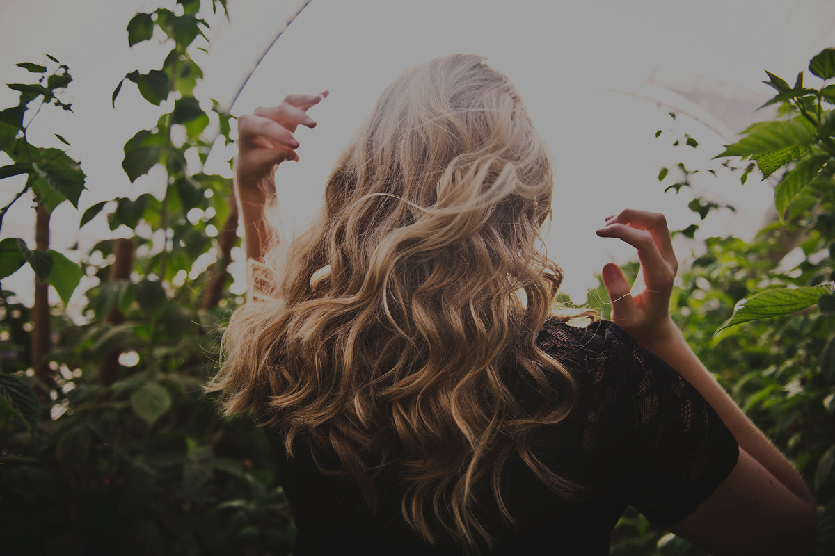 ¿Cuánto crece el pelo al mes?